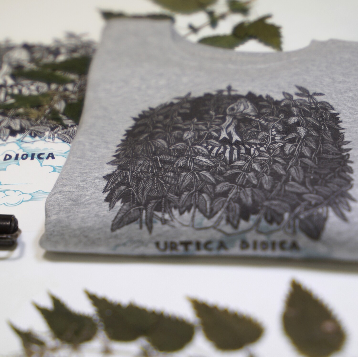 #1 Urtica Dioica / Unisex Sweater #1 Urtica Dioica / Unisex Sweater