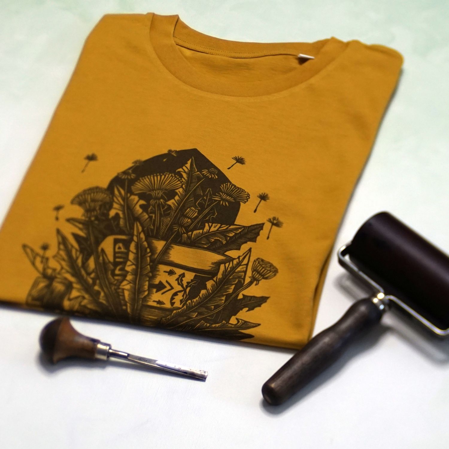 #5 Taraxacum Officinale / Unisex Oker T-shirt #5 Taraxacum Officinale / Unisex Oker T-shirt