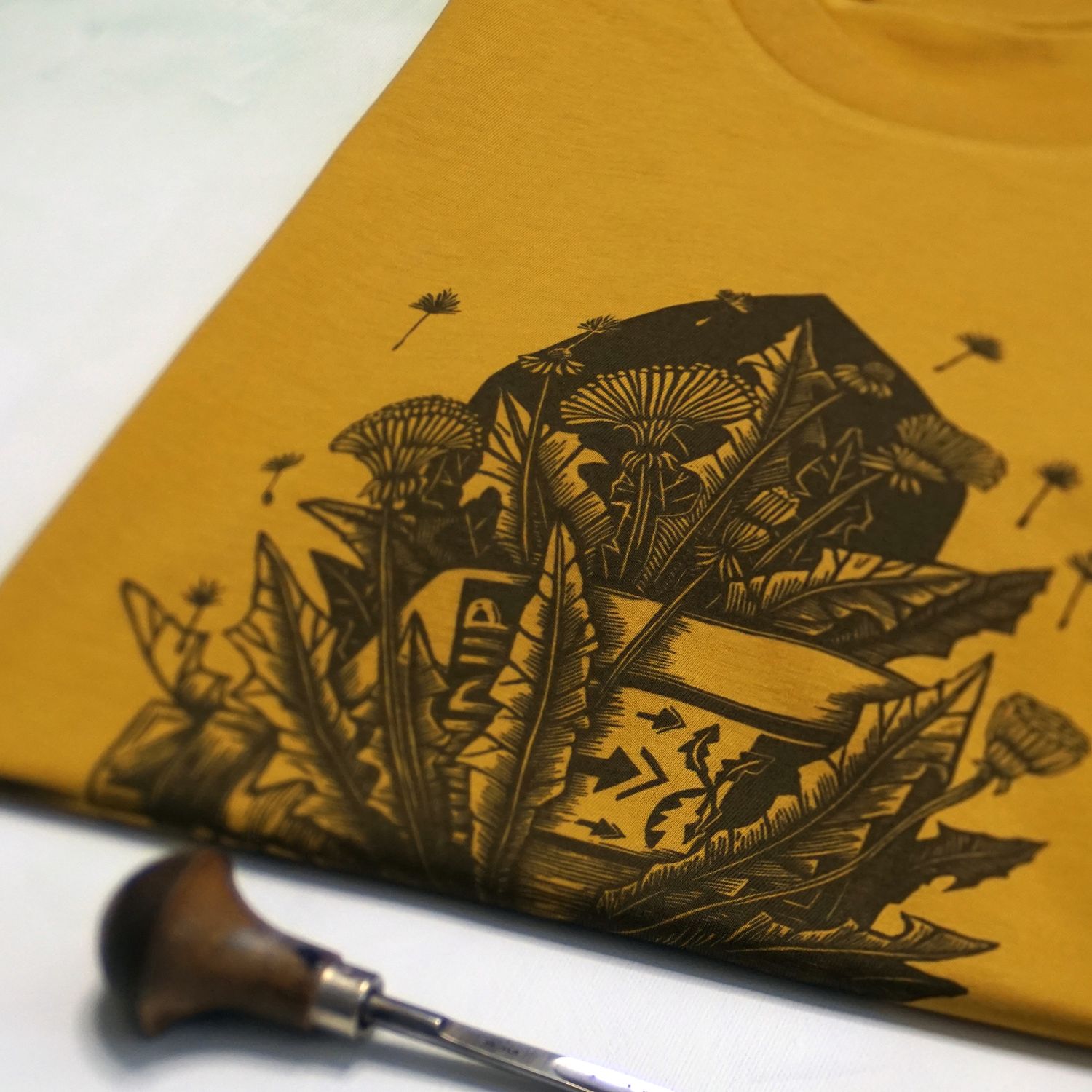 #5 Taraxacum Officinale / Unisex Oker T-shirt #5 Taraxacum Officinale / Unisex Oker T-shirt