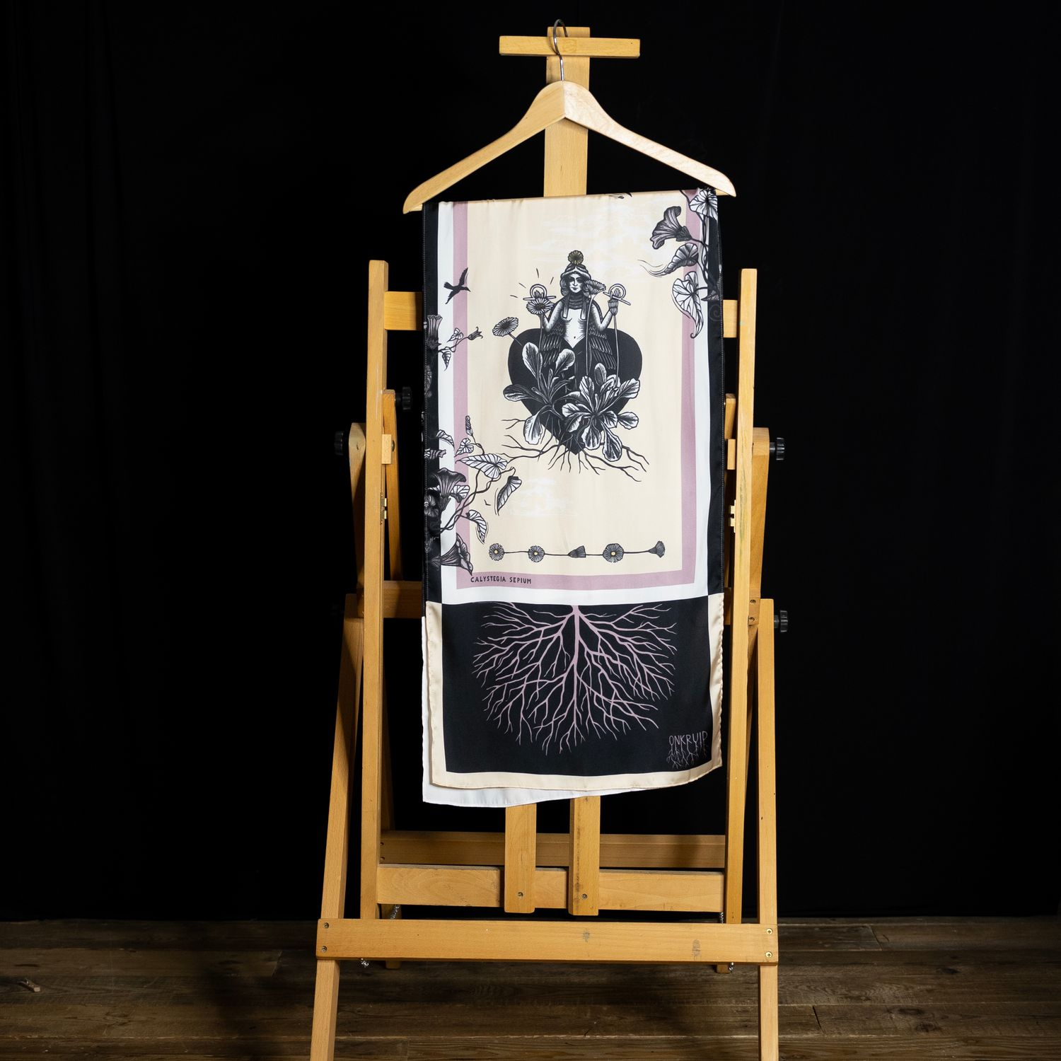 Satin scarf / Daisy &amp; birdfoot