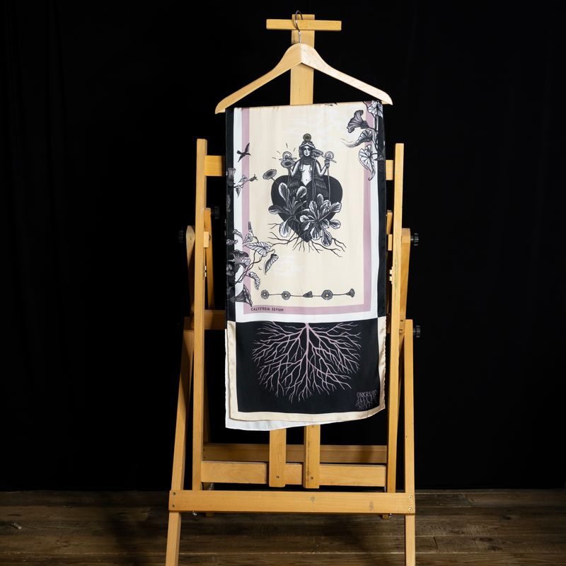 Satin scarf / Daisy &amp; birdfoot