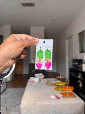 Green &amp; Pink Stagger