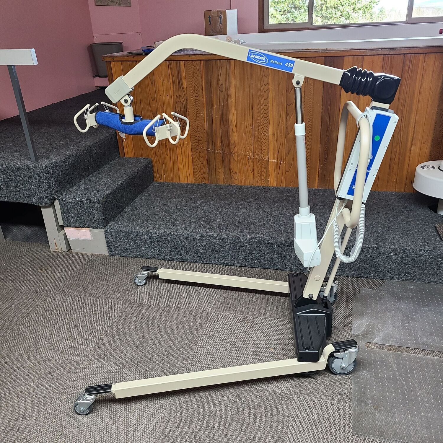Battery Powered Patient Lift - Invacare Reliant