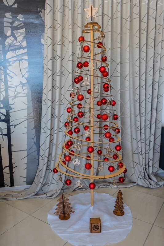 Albero di Natale Spirale in Legno Non Decorato 200CM