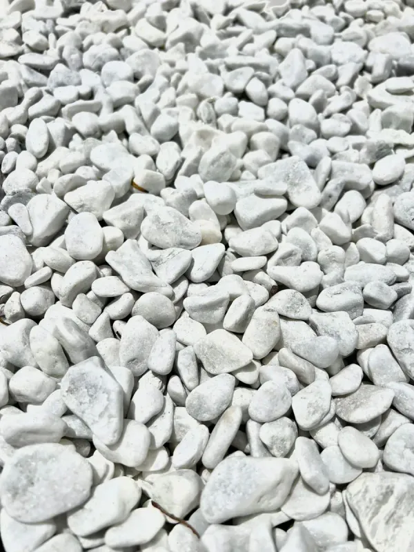 Snow White Pebble (30-50mm) (Loose tip)