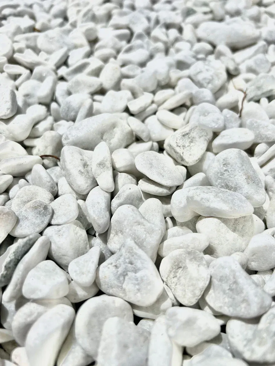 Snow White Pebble (30-50mm) (Loose tip)