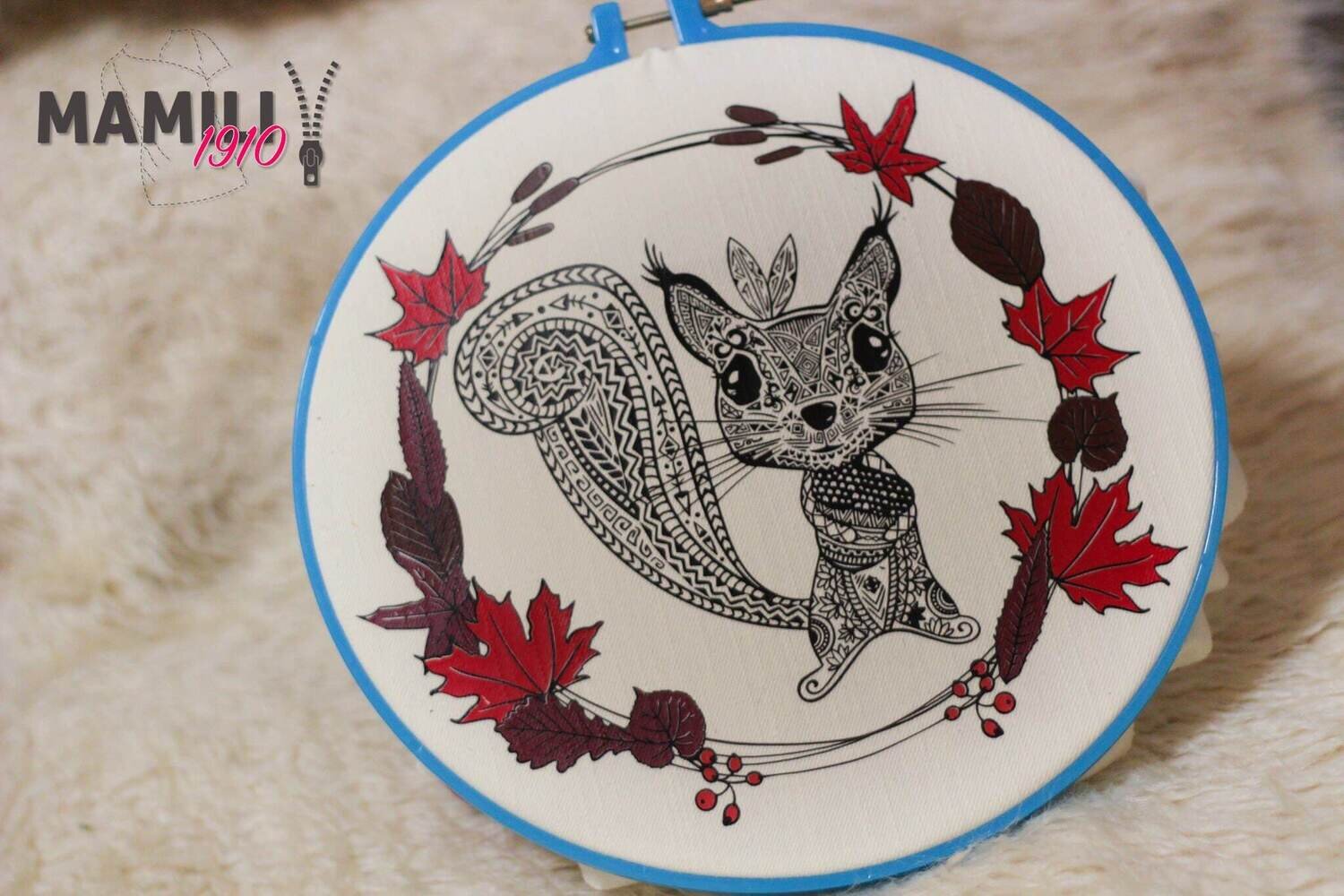 Eichhörnchen im Herbst Plotterdatei DXF SVG Fusselfreies Wald Blätter Kranz Kastanien Mandala Boho