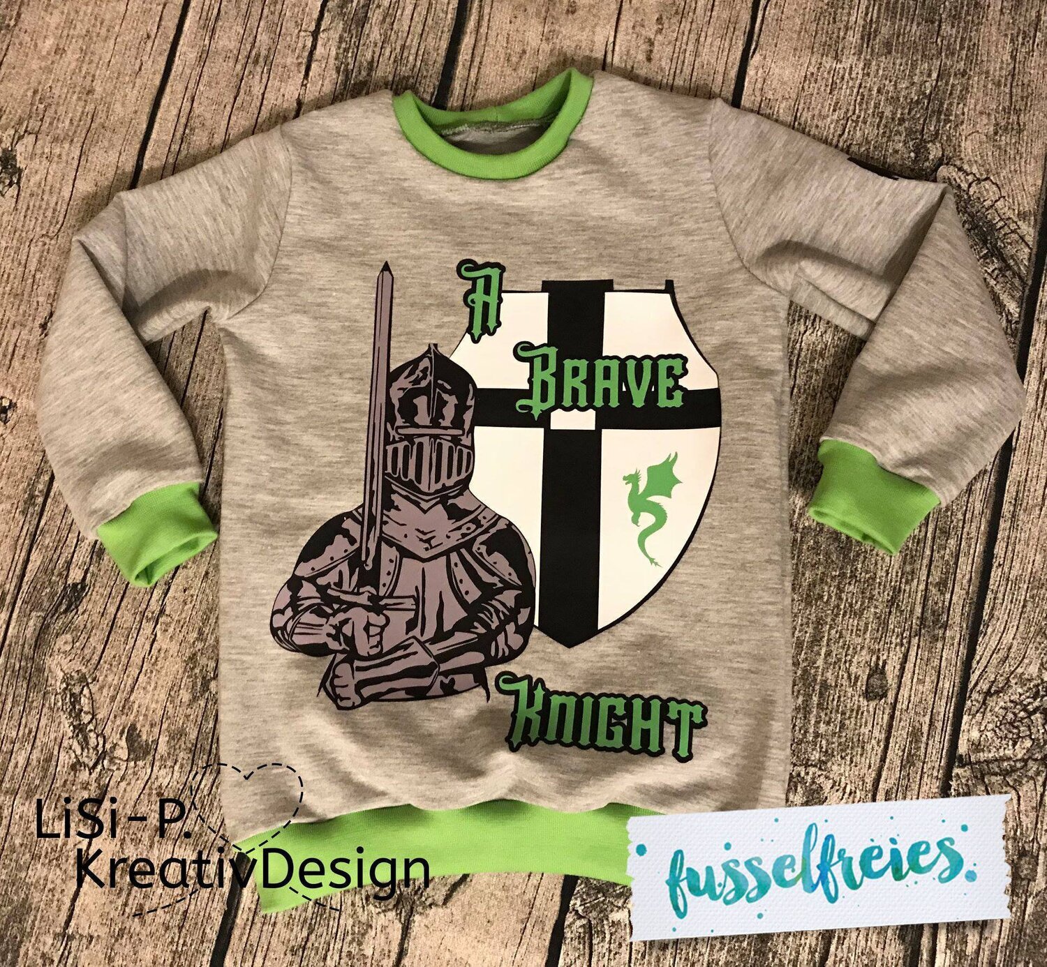 Design Brave Knight - Ritter Drachen Schild Helm Wappen Fusselfreies