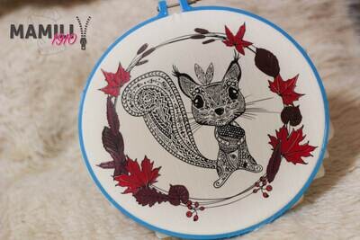 Eichhörnchen im Herbst Plotterdatei DXF SVG Fusselfreies Wald Blätter Kranz Kastanien Mandala Boho