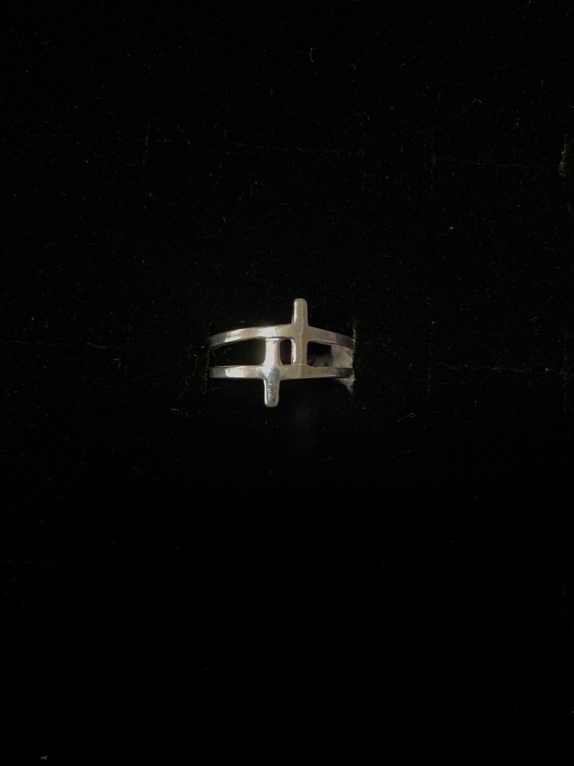 Double Cross Ring