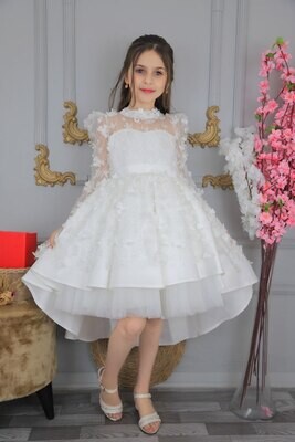 ACE&#39;S WHITE DRESS