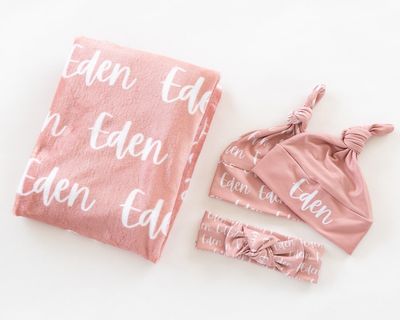 CUSTOMIZED FLEECE BLANKET SET