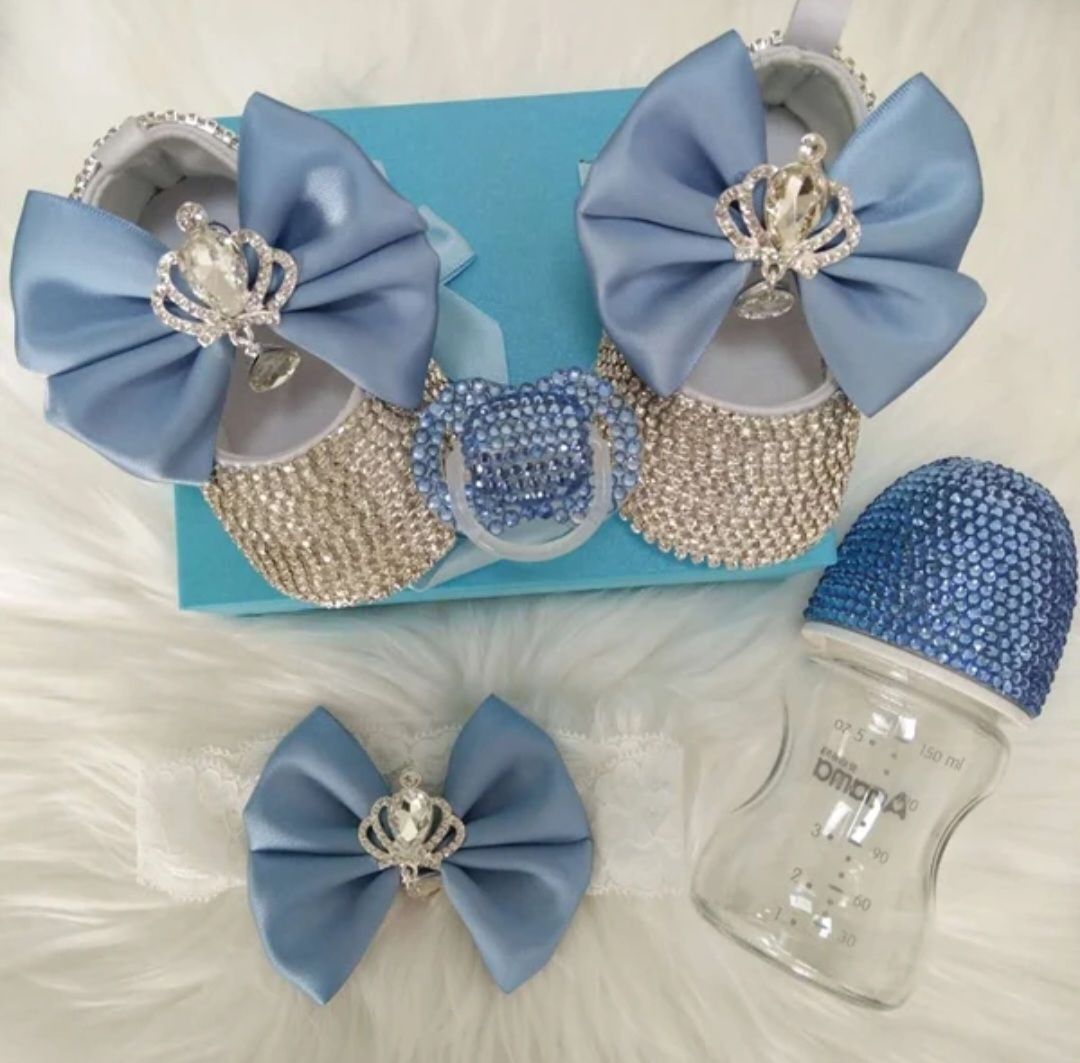 LUX BABY BOTTLE AND SHOES SET