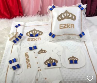COMPLETE BABY SET WITH SWADDLE, PILLOW AND BED SET