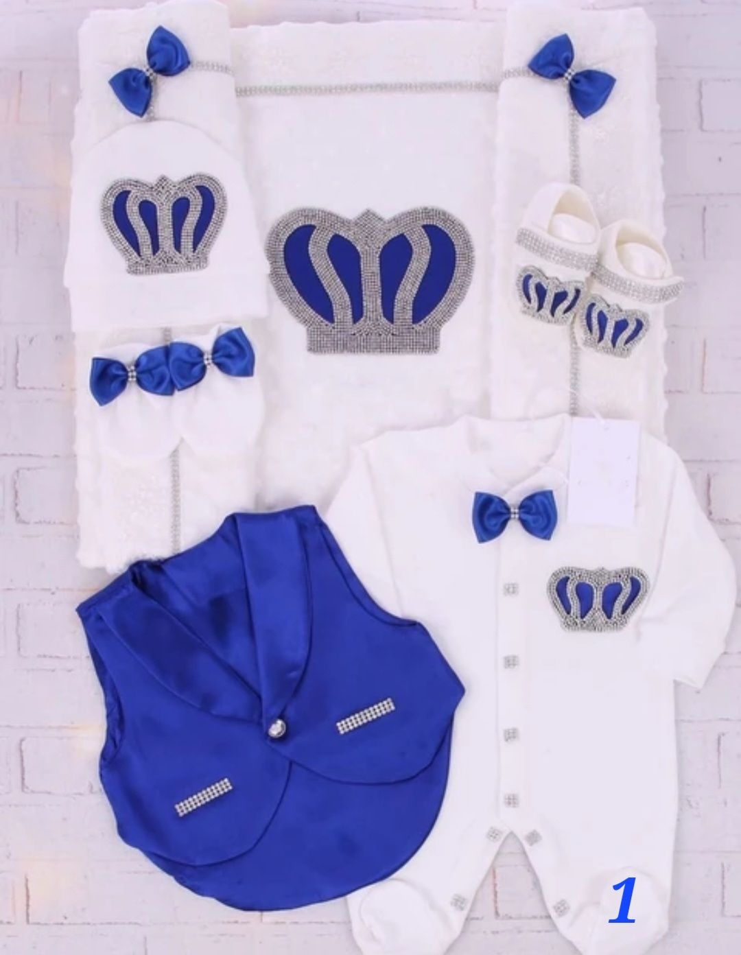 COMPLETE BABY BOYS SET WITH VEST