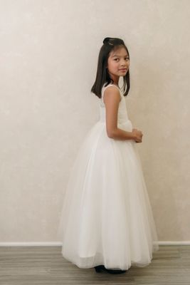 Mona's dress