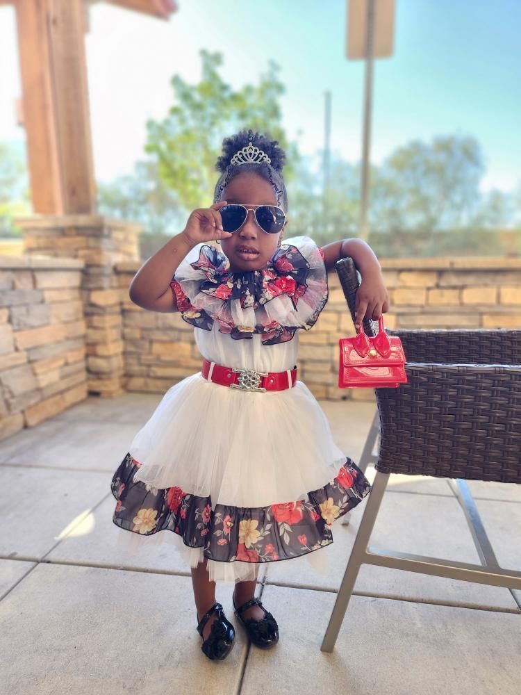 AMARIS&#39;S DRESS