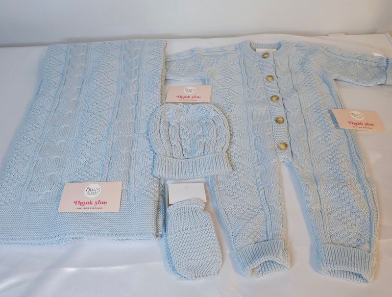 CUSTOMIZED KNITTED BABY SET (BROWN)