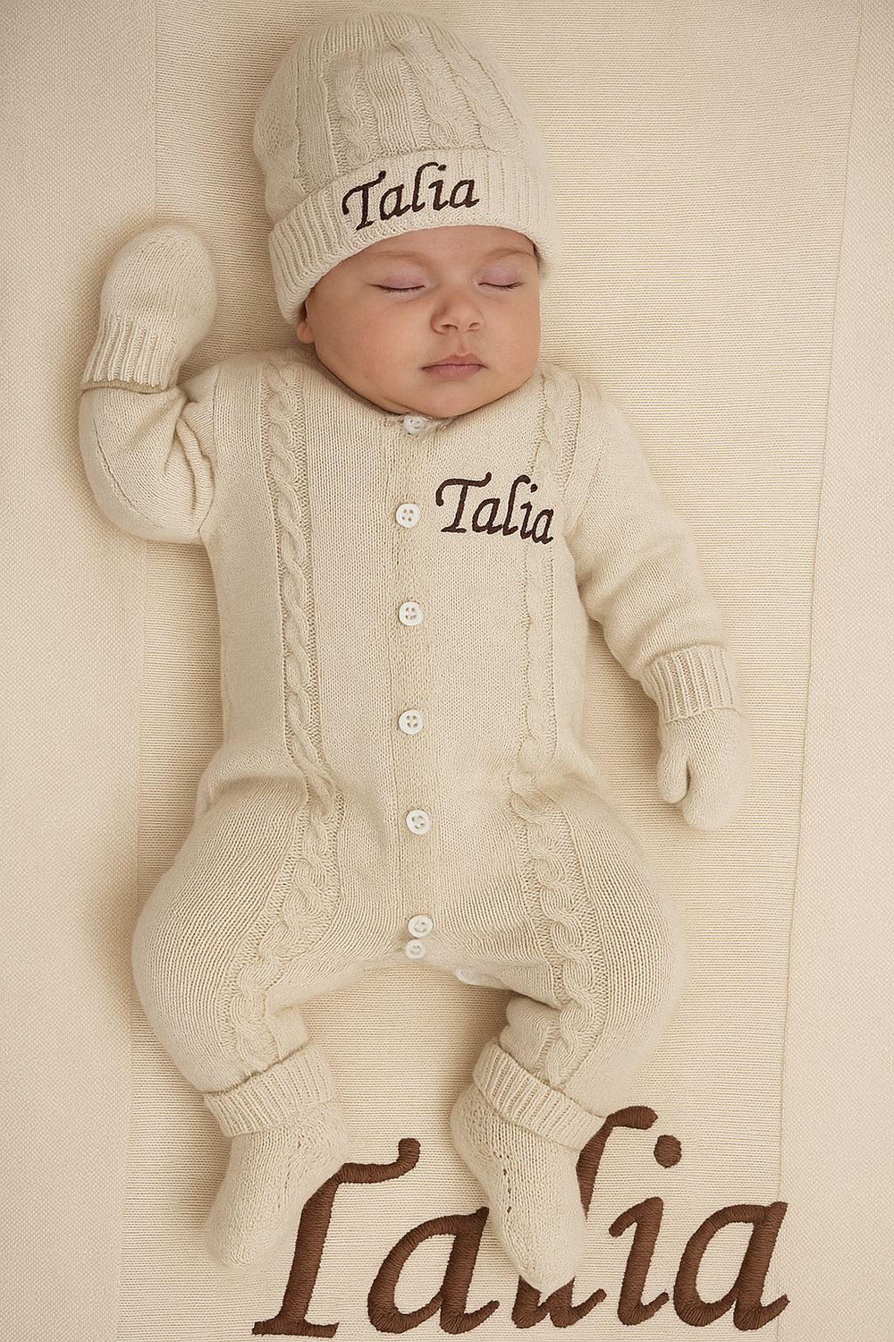 CUSTOMIZED KNITTED BABY SET (BIEGE)