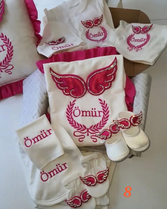 6PCS CUSTOMIZED WHITE AND RED BABY GIRL CLOTHING WITH BLANKET SET
