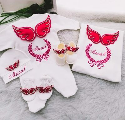  BABY GIRL WINGS EMBRIODERY CLOTHING WITH BLANKET SET