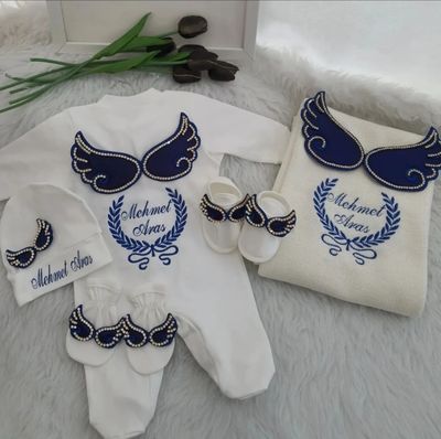 BABY BOY WINGS EMBRIODERY CLOTHING AND BLANKET SET BABY BOY WINGS EMBRIODERY CLOTHING AND BLANKET SET