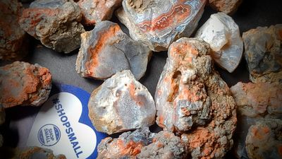Rosebud Agate Rough - 6 LB Tumbler Pack Rosebud Agate Rough - 6 LB Tumbler Pack