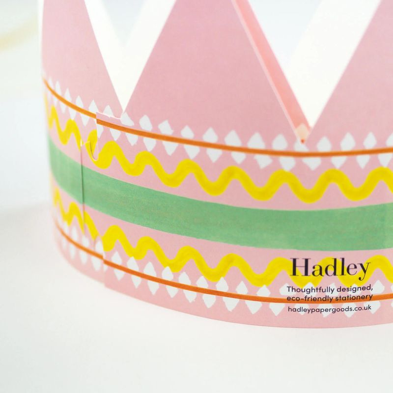 GC Birthday Queen Party Hat Greetings Card