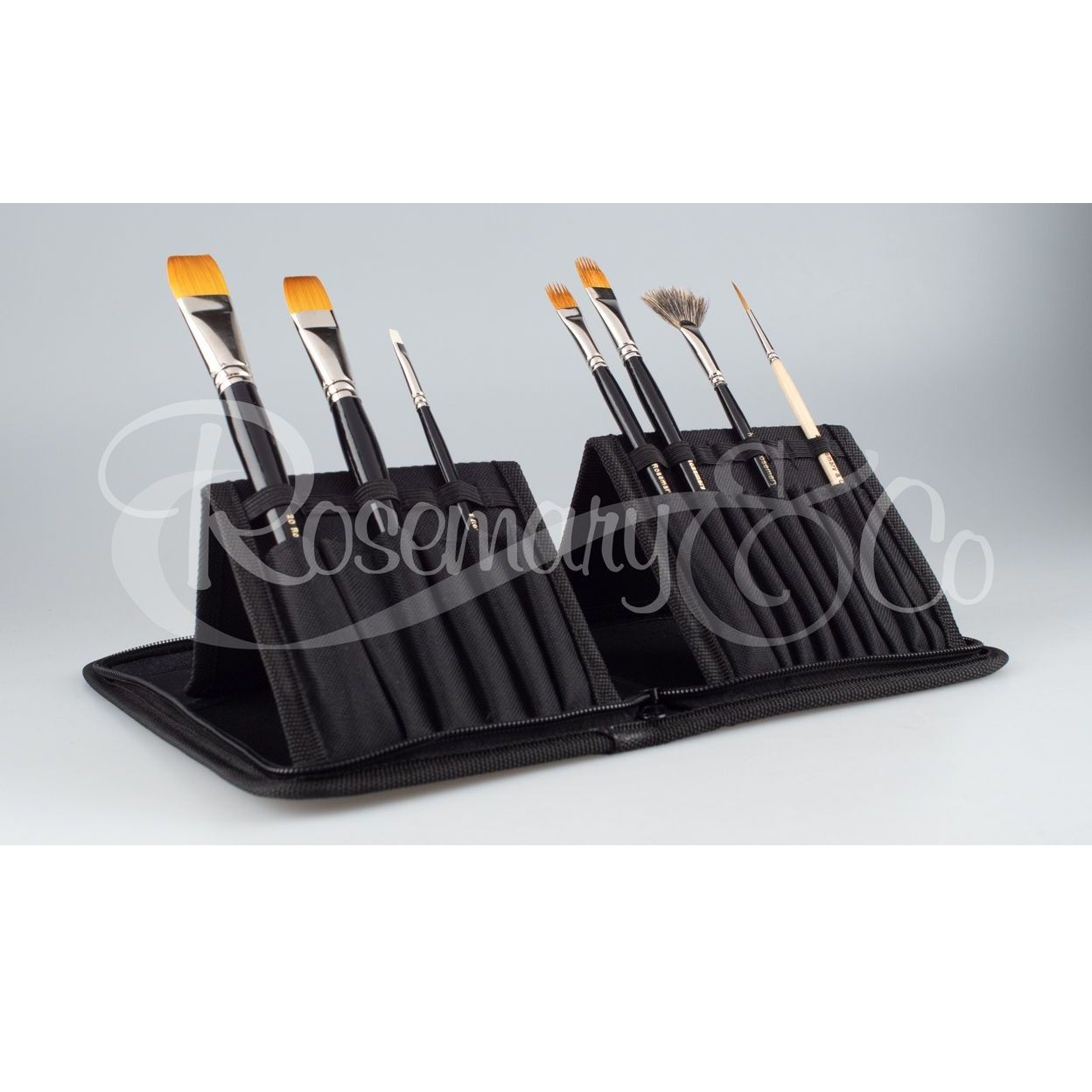 AR Small Brush Case With Stand