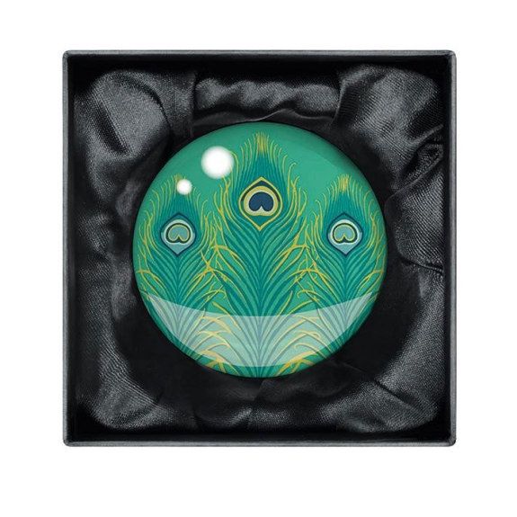 ST Paperweight Peacock Fears Jade