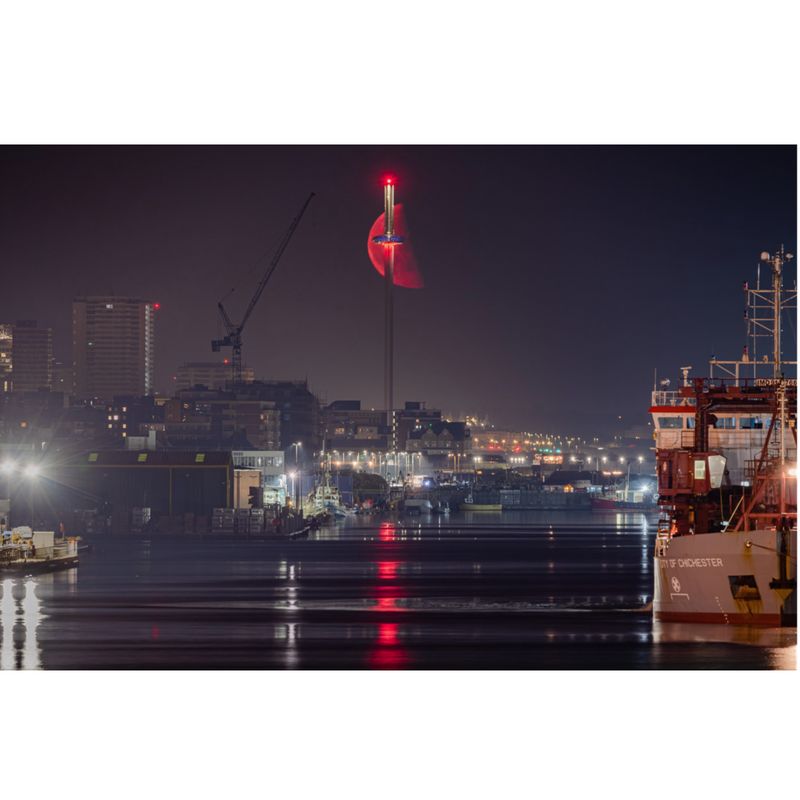 PC i360 Half Red Moon