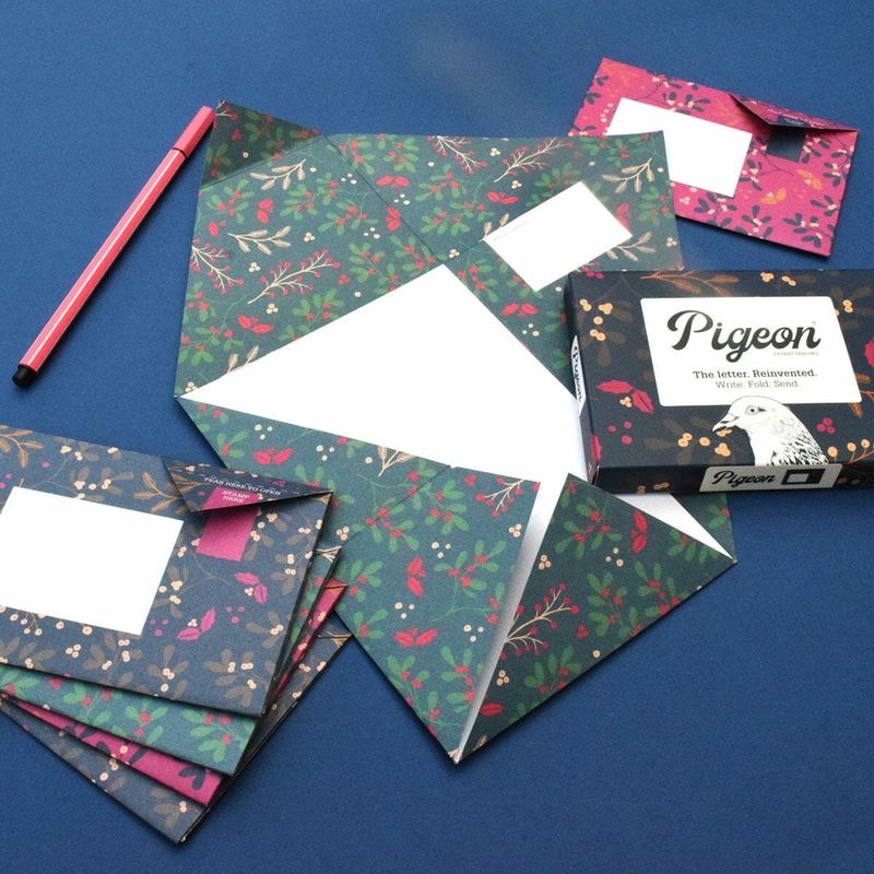 WS Winter Berries Pigeon, Folding Letter Set – Pack of 6 Letters