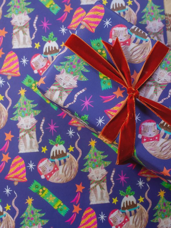 GWX Festive Cat Luxury Giftwrap