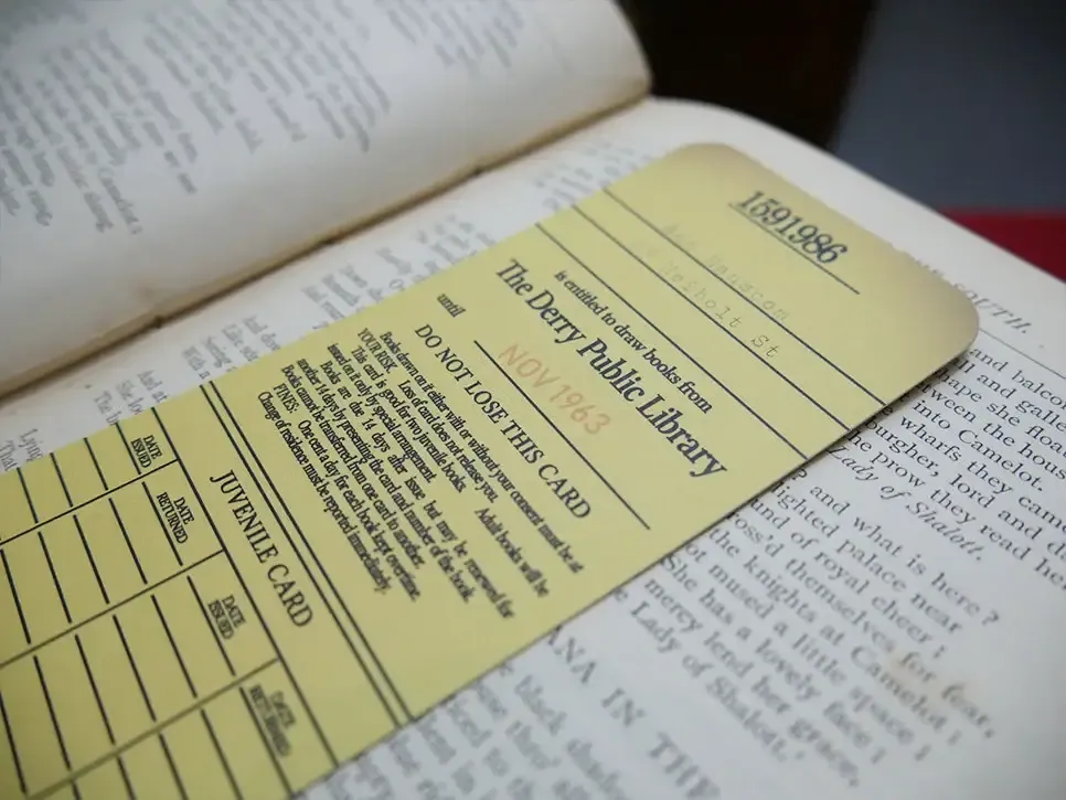 BA Stephen King's IT - The Derry Public Library Card Bookmark