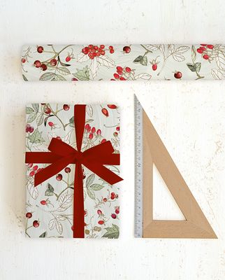 GWX "Bacche Natalizie" Patterned Paper