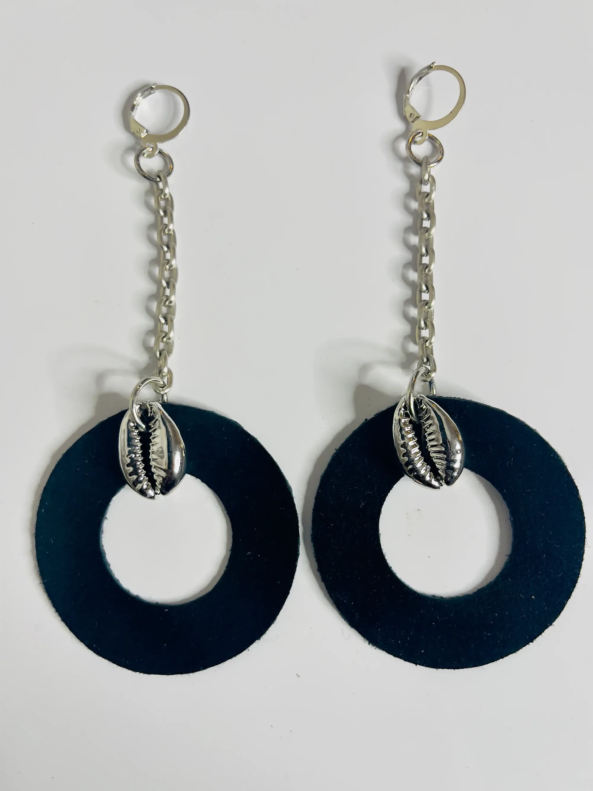 Silver Cowry Drops 2