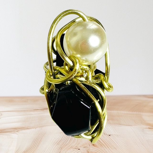 Twisted Gold Pearl n Black Ring