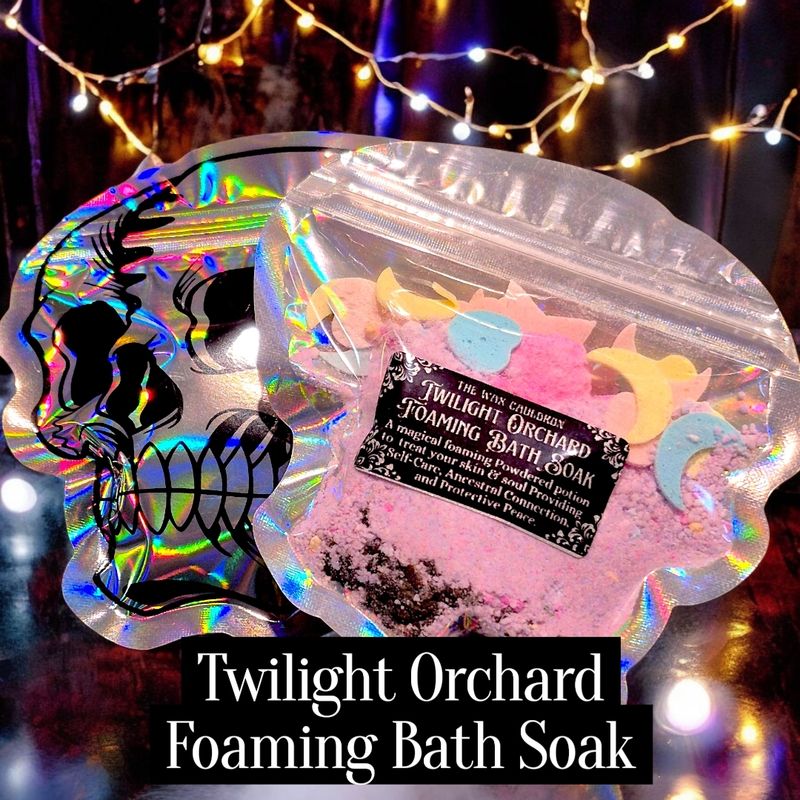 Twilight Orchard Foaming Bath Soak