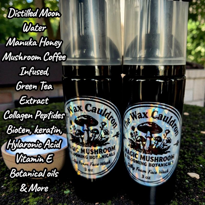 Magic Mushroom & Blooming Botanicals Silky Foaming Face Wash Magic Mushroom & Blooming Botanicals Silky Foaming Face Wash