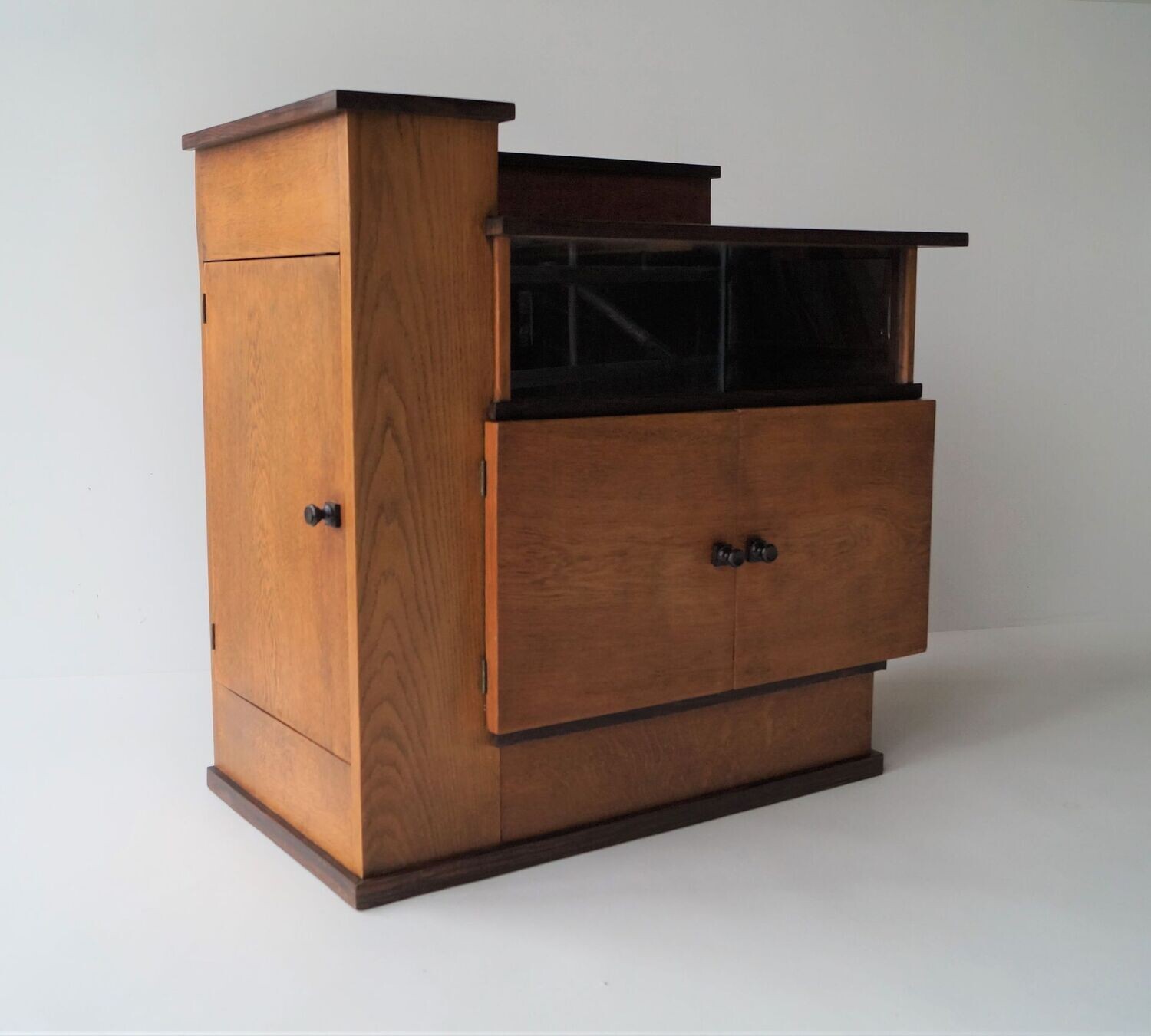 Tea Cabinet by P.E.L. Izeren for De Genneper Molen, 1930s