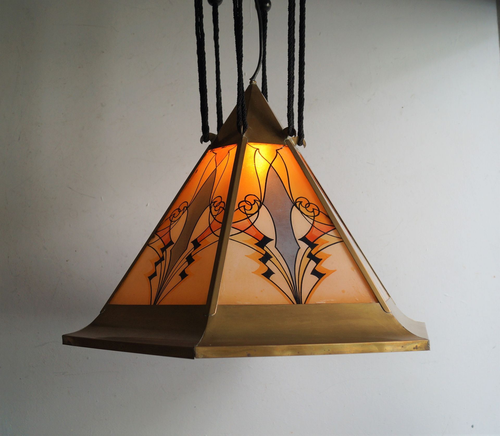 Amsterdam School pendant, De Honsel/Tuschinsky style, 1920s