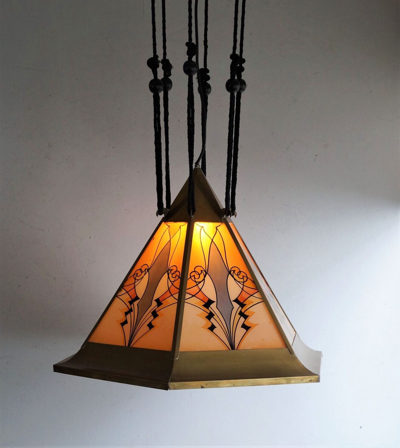 Amsterdam School pendant, De Honsel/Tuschinsky style, 1920s