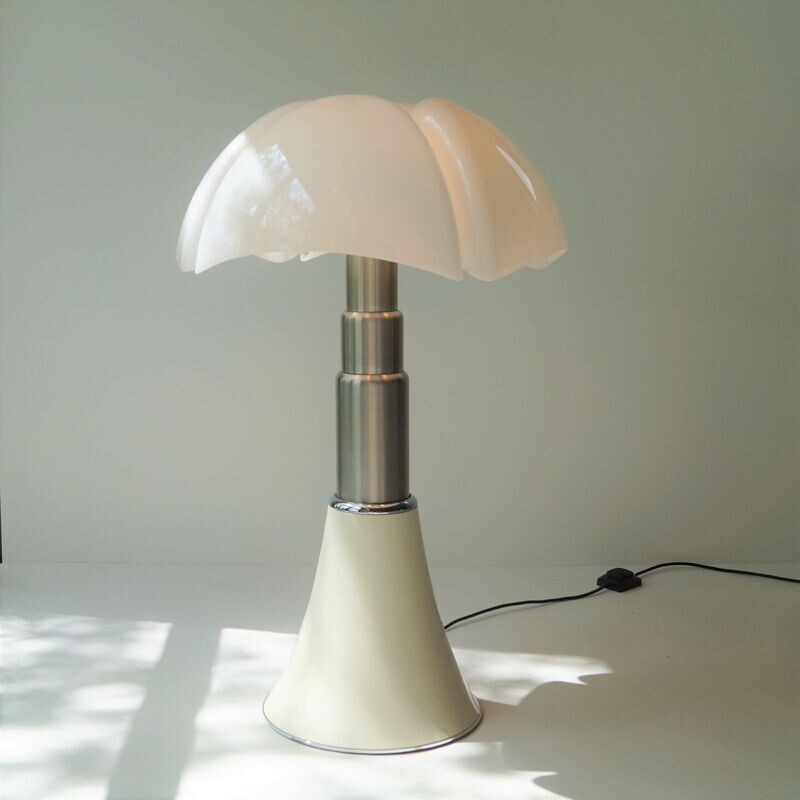 Large Pipistrello Table Lamp by Gae Aulenti for Martinelli Luce, 1970s