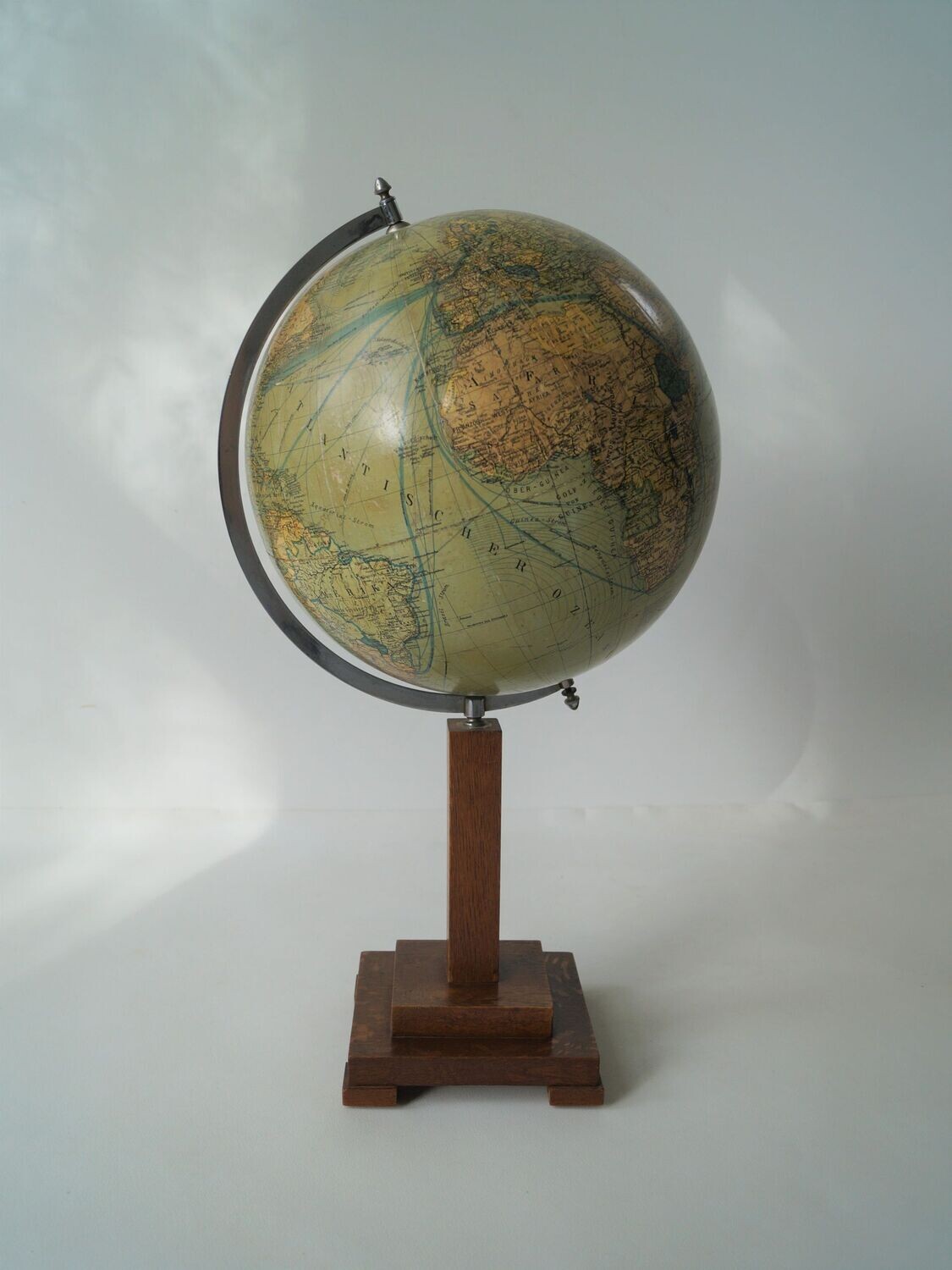 Antique globe by Columbus Erdglobus, 1930s