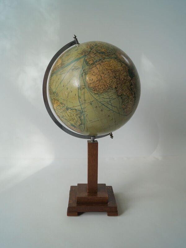 Antique globe by Columbus Erdglobus, 1930s