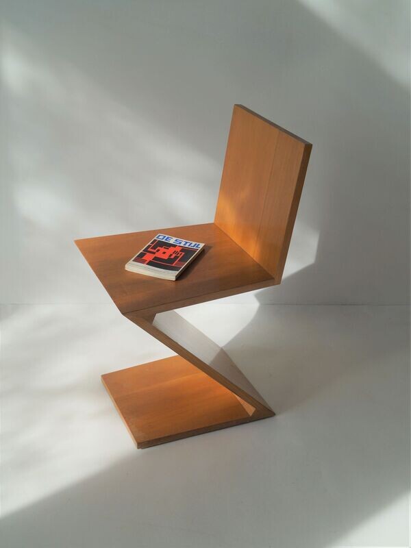 ZigZag Chair, design Gerrit Rietveld, manufactured by Cassina, 1970s, numbered 125
