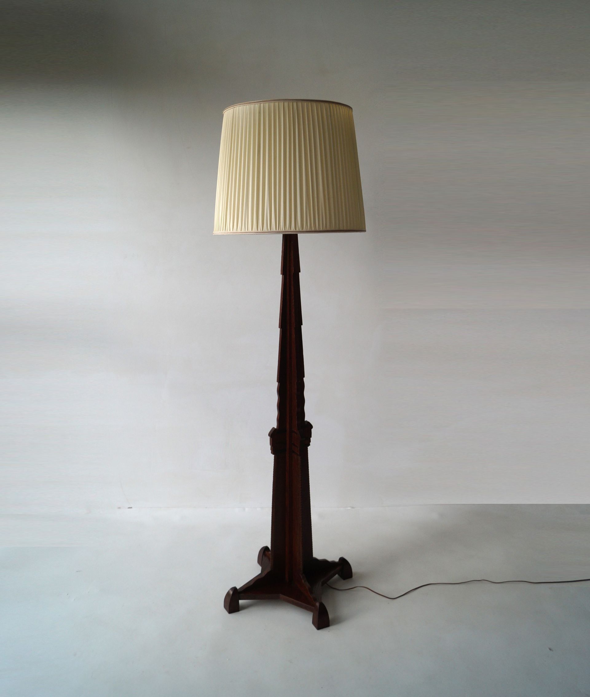 Wooden standing lamp online