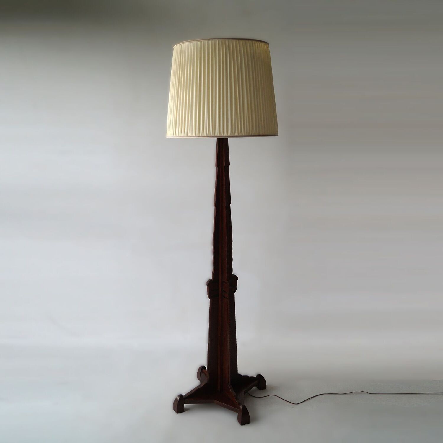 Art deco 2024 standard lamp