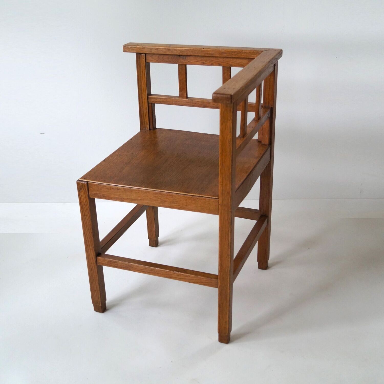 Dutch Art Deco corner chair with a modernist design, 1920s