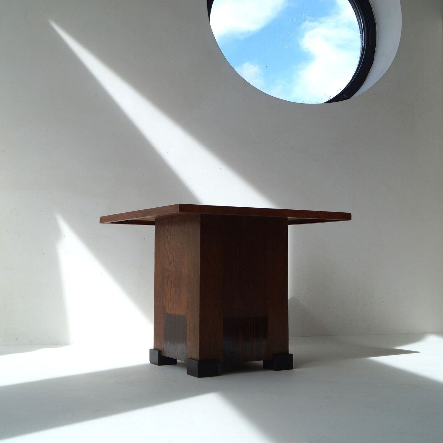Dutch Art Deco Modernist coffee table in style of P.E.L. Izeren, 1920s